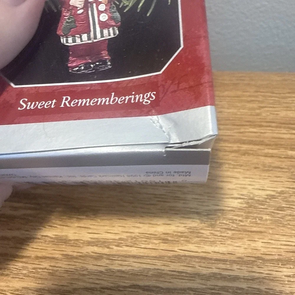 Hallmark Keepsake Ornament‎ 1998 Sweet Rememberings Girl Cookie Candy MIB